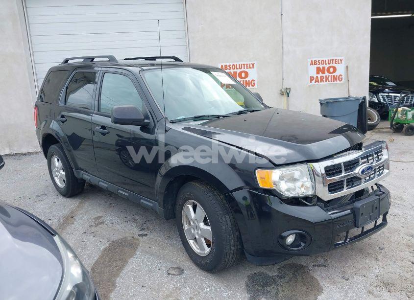 2011 Ford Escape XLT (VIN 1FMCU9DG7BKA09116) main photo
