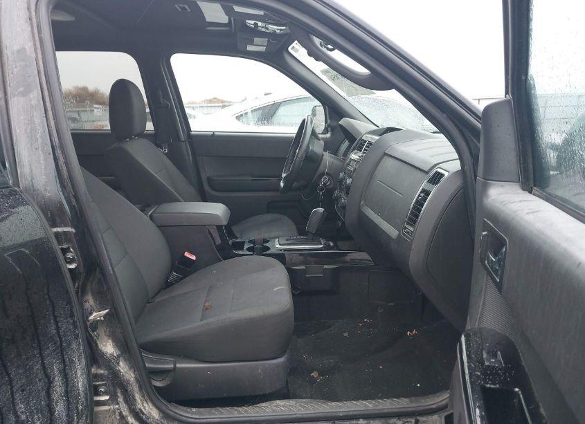 Photo 5 of 2011 Ford Escape XLT (VIN 1FMCU9DG7BKA33402)