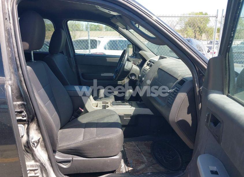 Photo 5 of 2011 Ford Escape XLT (VIN 1FMCU9DG7BKB85180)