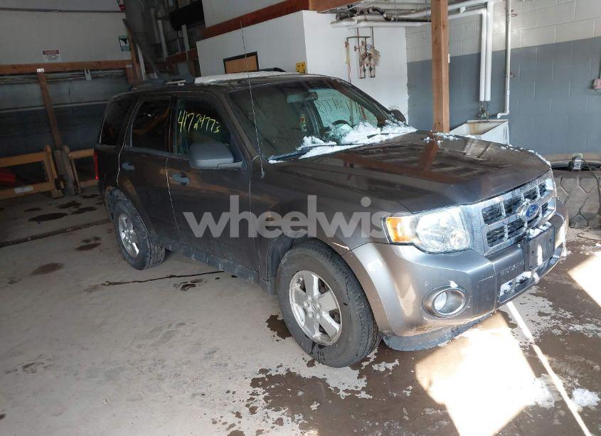 2012 Ford Escape XLT (VIN 1FMCU9DG7CKA35832) main photo