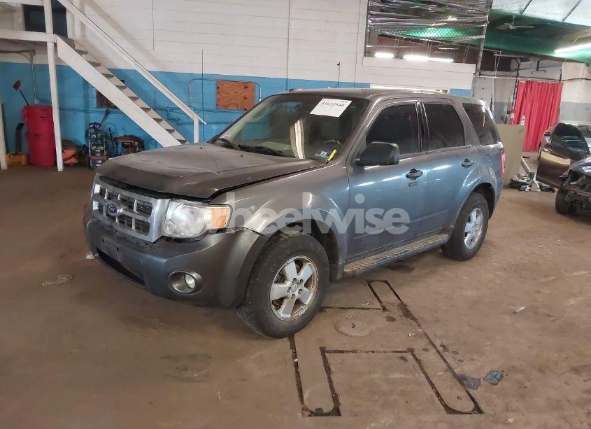 Photo 2 of 2012 Ford Escape XLT (VIN 1FMCU9DG7CKA37094)