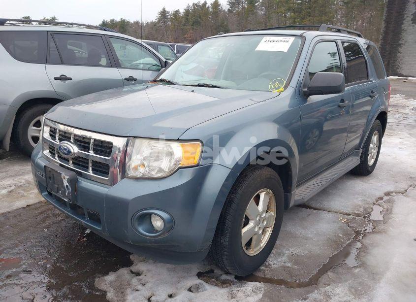 Photo 2 of 2012 Ford Escape XLT (VIN 1FMCU9DG7CKA69947)