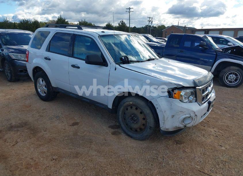 2012 Ford Escape XLT (VIN 1FMCU9DG7CKB12697) main photo