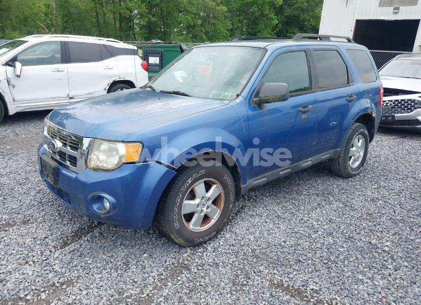 Photo 2 of 2010 Ford Escape XLT (VIN 1FMCU9DG8AKA69789)