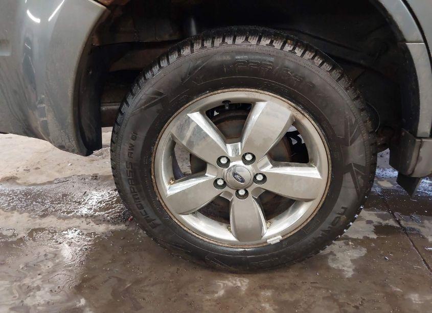 Photo 12 of 2010 Ford Escape XLT (VIN 1FMCU9DG8AKC16645)