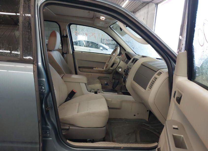 Photo 5 of 2010 Ford Escape XLT (VIN 1FMCU9DG8AKC16645)