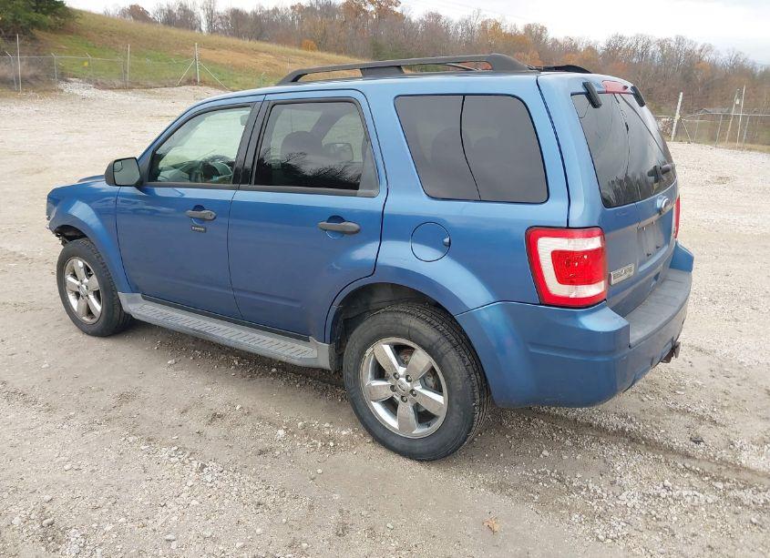 Photo 3 of 2010 Ford Escape XLT (VIN 1FMCU9DG8AKC58913)