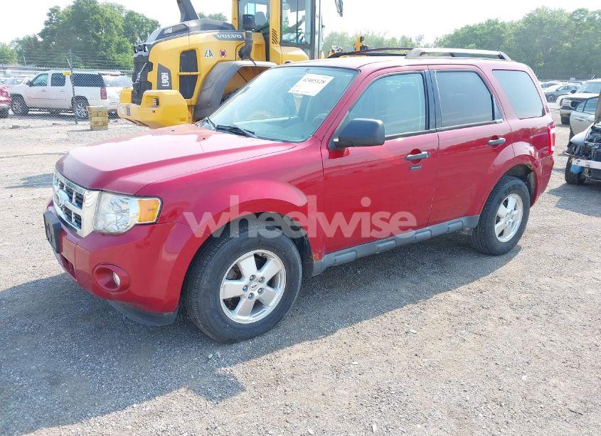 Photo 2 of 2010 Ford Escape XLT (VIN 1FMCU9DG8AKD40107)