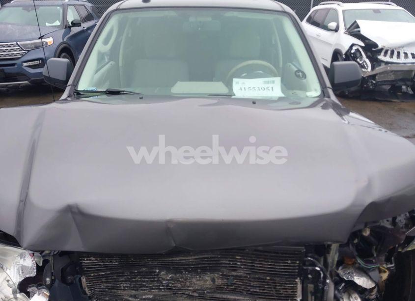 Photo 10 of 2011 Ford Escape XLT (VIN 1FMCU9DG8BKA09030)