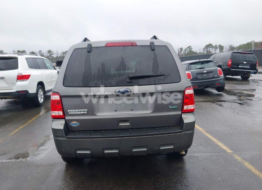 Photo 16 of 2011 Ford Escape XLT (VIN 1FMCU9DG8BKA09030)