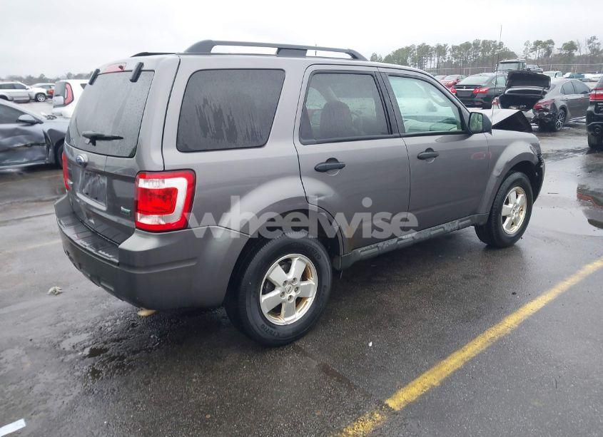 Photo 4 of 2011 Ford Escape XLT (VIN 1FMCU9DG8BKA09030)