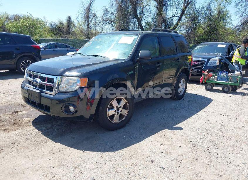 Photo 2 of 2011 Ford Escape XLT (VIN 1FMCU9DG8BKA57174)