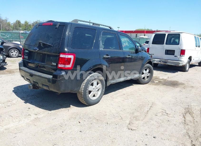 Photo 4 of 2011 Ford Escape XLT (VIN 1FMCU9DG8BKA57174)