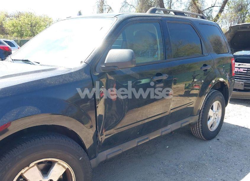 Photo 6 of 2011 Ford Escape XLT (VIN 1FMCU9DG8BKA57174)