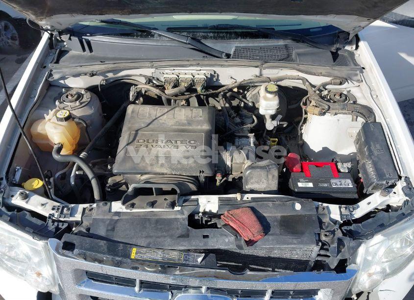 Photo 10 of 2011 Ford Escape XLT (VIN 1FMCU9DG8BKA81734)