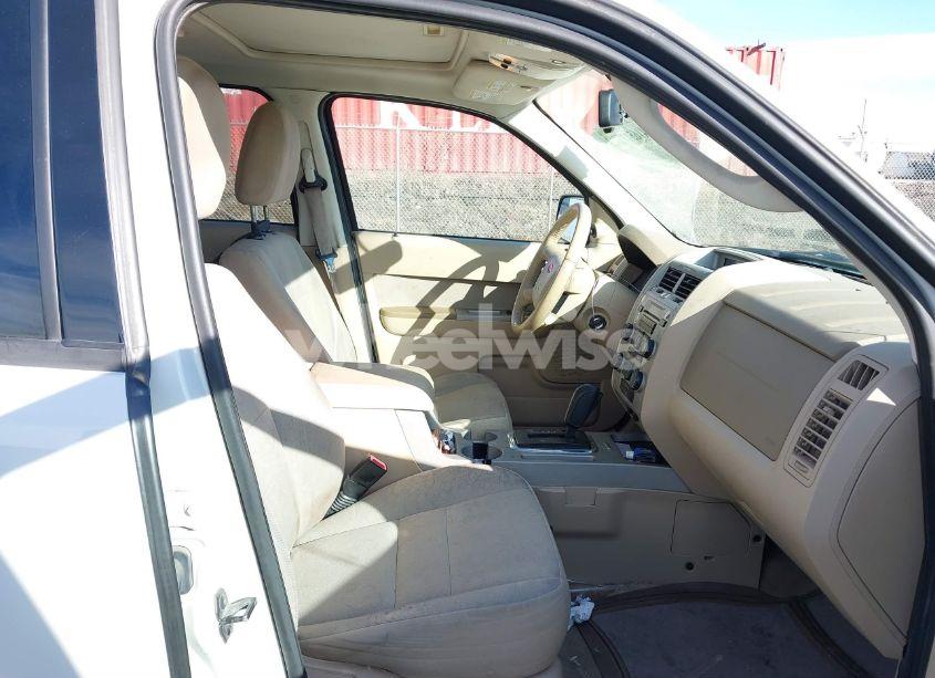 Photo 5 of 2011 Ford Escape XLT (VIN 1FMCU9DG8BKA81734)