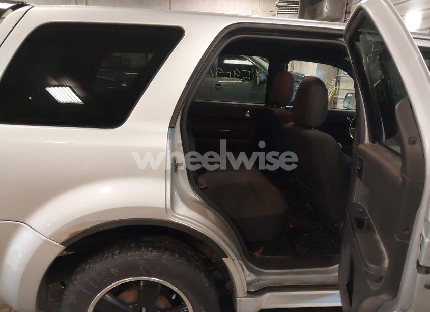 Photo 8 of 2011 Ford Escape XLT (VIN 1FMCU9DG8BKA86173)