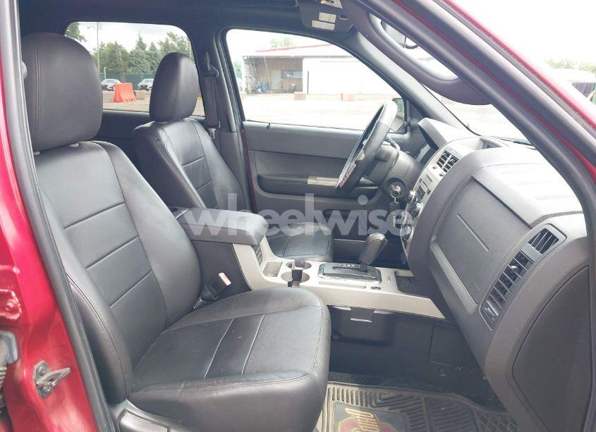 Photo 5 of 2011 Ford Escape XLT (VIN 1FMCU9DG8BKB21536)