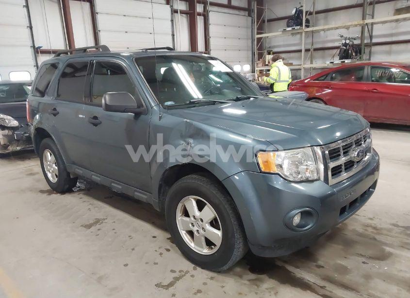 2012 Ford Escape XLT (VIN 1FMCU9DG8CKA49061) main photo