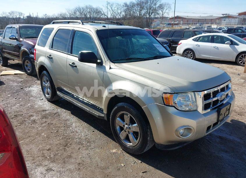 2012 Ford Escape XLT (VIN 1FMCU9DG8CKB86811) main photo