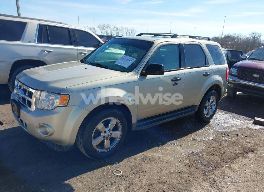 Photo 2 of 2012 Ford Escape XLT (VIN 1FMCU9DG8CKB86811)