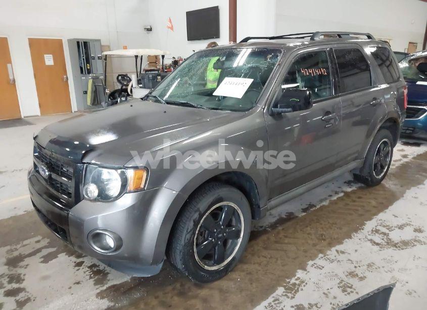 Photo 2 of 2012 Ford Escape XLT (VIN 1FMCU9DG8CKC51396)