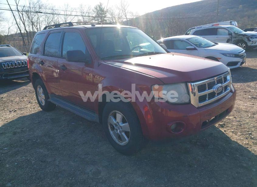 2010 Ford Escape XLT (VIN 1FMCU9DG9AKA87993) main photo