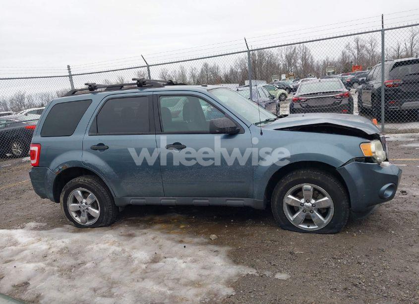 Photo 13 of 2010 Ford Escape XLT (VIN 1FMCU9DG9AKB43141)