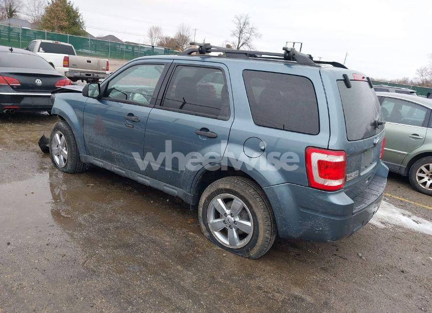 Photo 3 of 2010 Ford Escape XLT (VIN 1FMCU9DG9AKB43141)