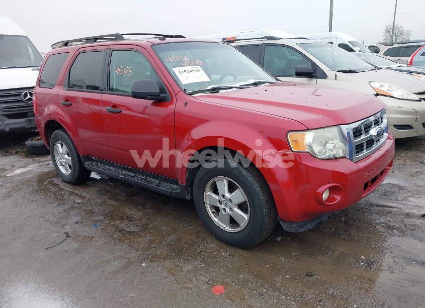 2010 Ford Escape XLT (VIN 1FMCU9DG9AKD24241) main photo