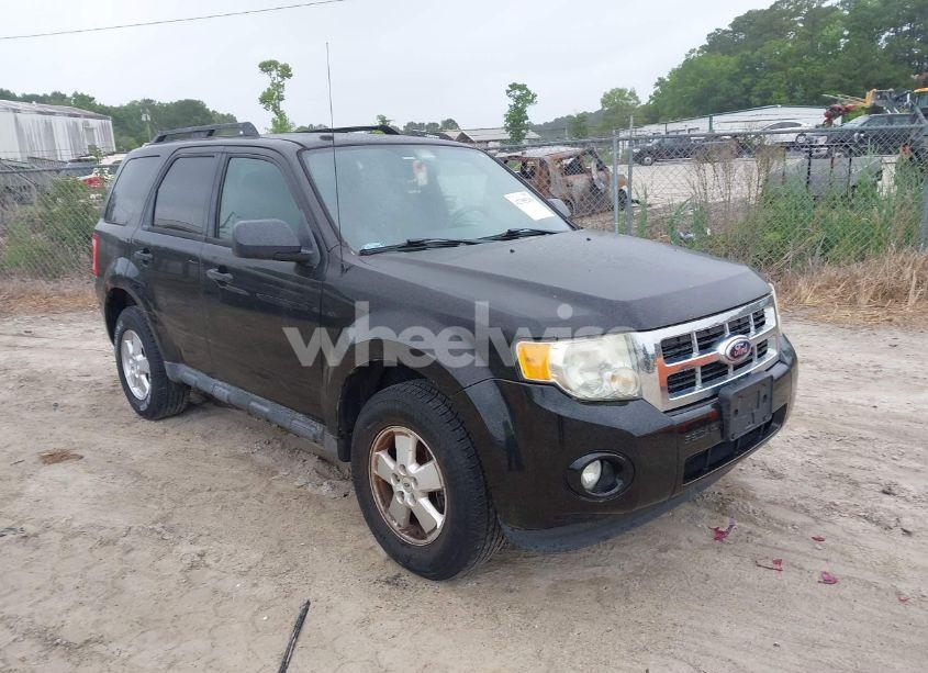 2011 Ford Escape XLT (VIN 1FMCU9DG9BKA05214) main photo