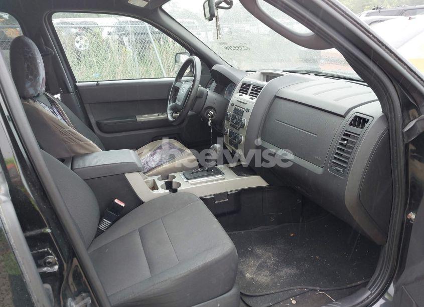 Photo 5 of 2011 Ford Escape XLT (VIN 1FMCU9DG9BKA05214)