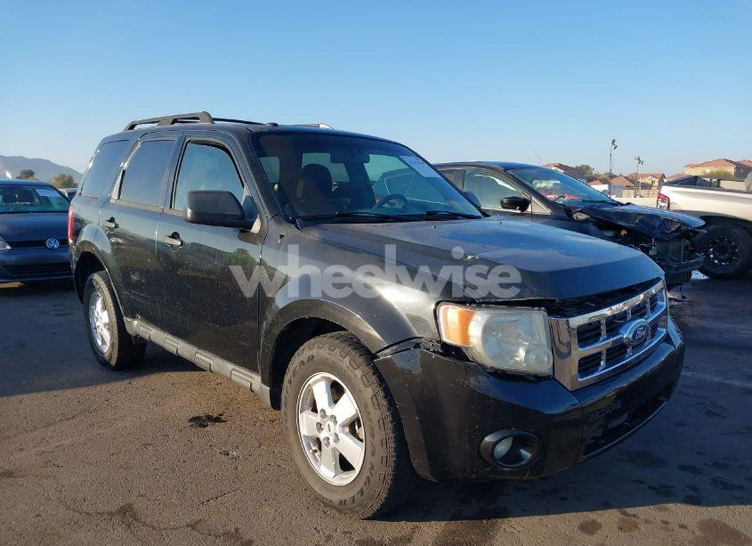 Photo 6 of 2011 Ford Escape XLT (VIN 1FMCU9DG9BKA08582)