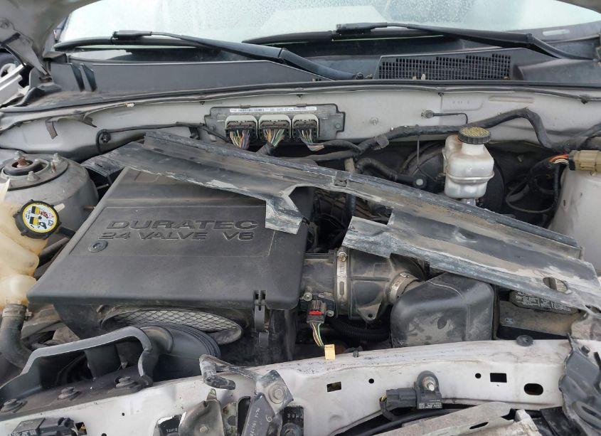 Photo 10 of 2011 Ford Escape XLT (VIN 1FMCU9DG9BKA22031)