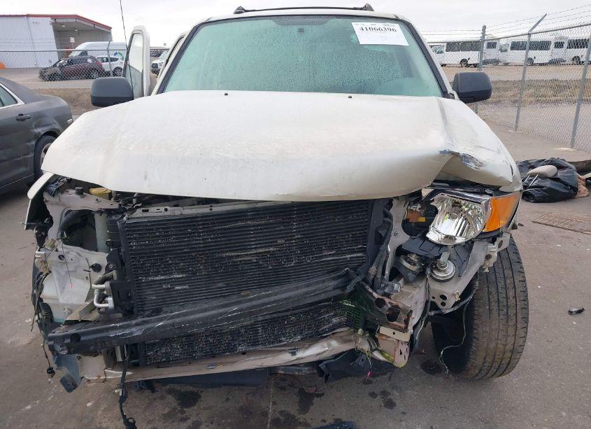 Photo 13 of 2011 Ford Escape XLT (VIN 1FMCU9DG9BKA22031)