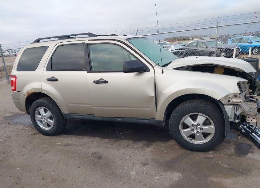 Photo 14 of 2011 Ford Escape XLT (VIN 1FMCU9DG9BKA22031)