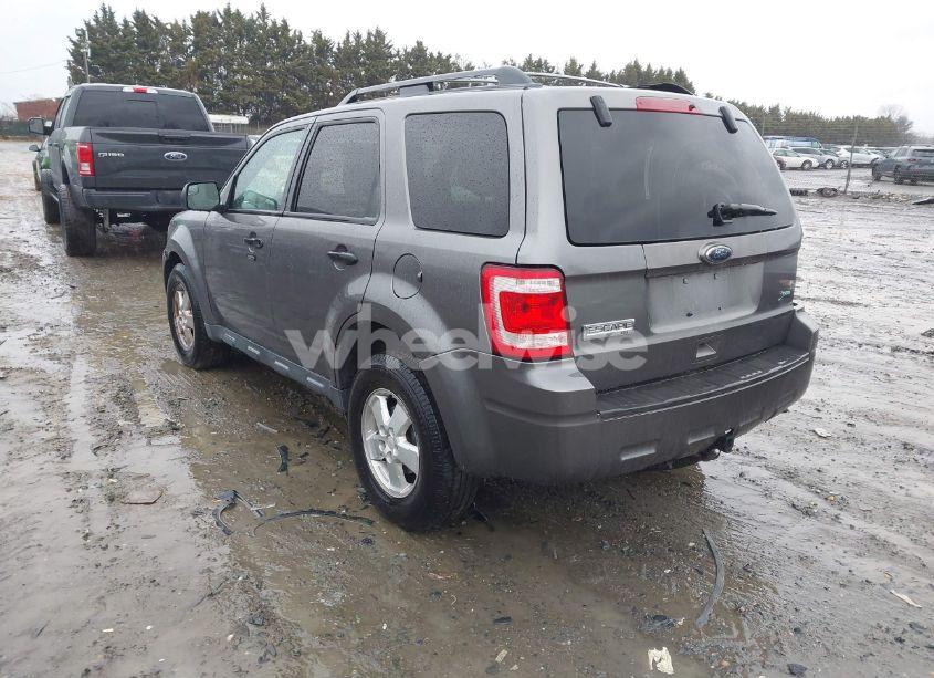 Photo 3 of 2011 Ford Escape XLT (VIN 1FMCU9DG9BKA46779)