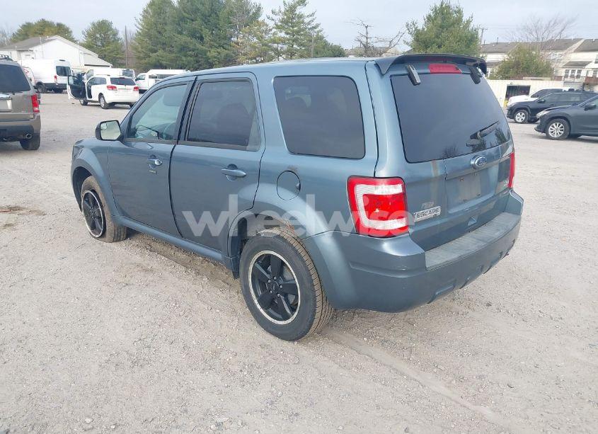 Photo 3 of 2011 Ford Escape XLT (VIN 1FMCU9DG9BKC38929)