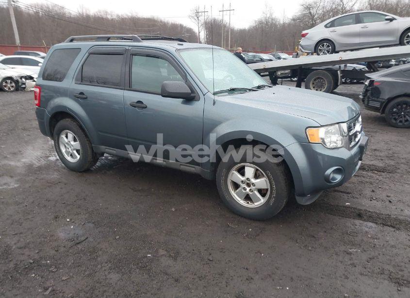 2012 Ford Escape XLT (VIN 1FMCU9DG9CKB61111) main photo