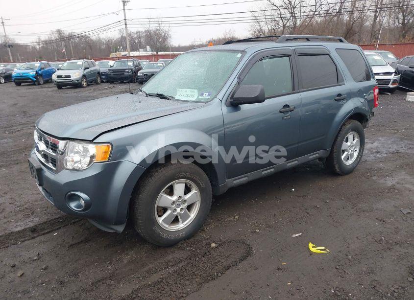 Photo 2 of 2012 Ford Escape XLT (VIN 1FMCU9DG9CKB61111)