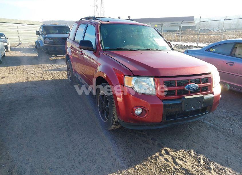 2012 Ford Escape XLT (VIN 1FMCU9DG9CKB88180) main photo