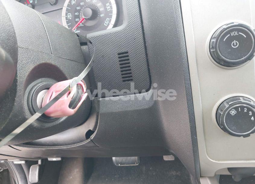 Photo 11 of 2012 Ford Escape XLT (VIN 1FMCU9DG9CKB90253)