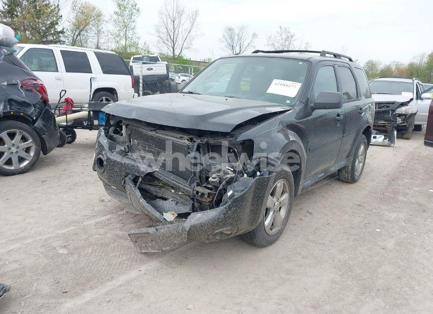 Photo 2 of 2012 Ford Escape XLT (VIN 1FMCU9DG9CKB90253)