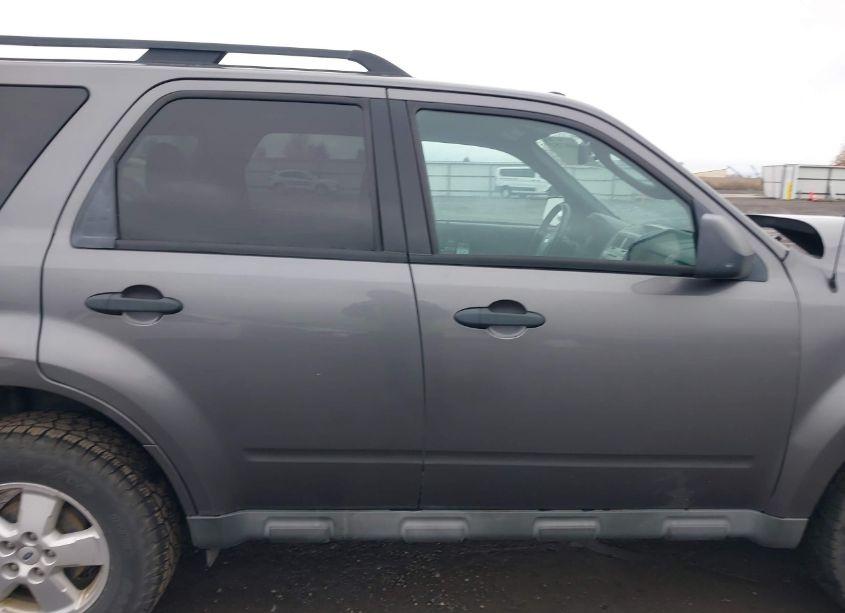 Photo 14 of 2010 Ford Escape XLT (VIN 1FMCU9DGXAKA09903)