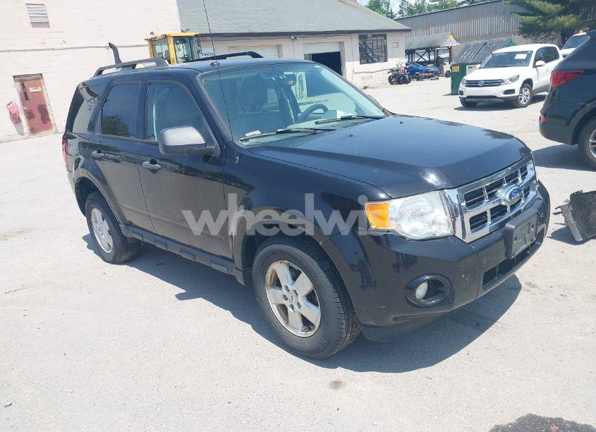 2010 Ford Escape XLT (VIN 1FMCU9DGXAKC43538) main photo