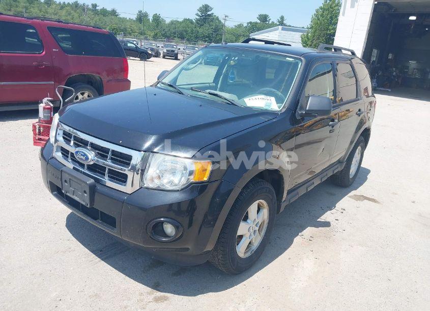 Photo 2 of 2010 Ford Escape XLT (VIN 1FMCU9DGXAKC43538)