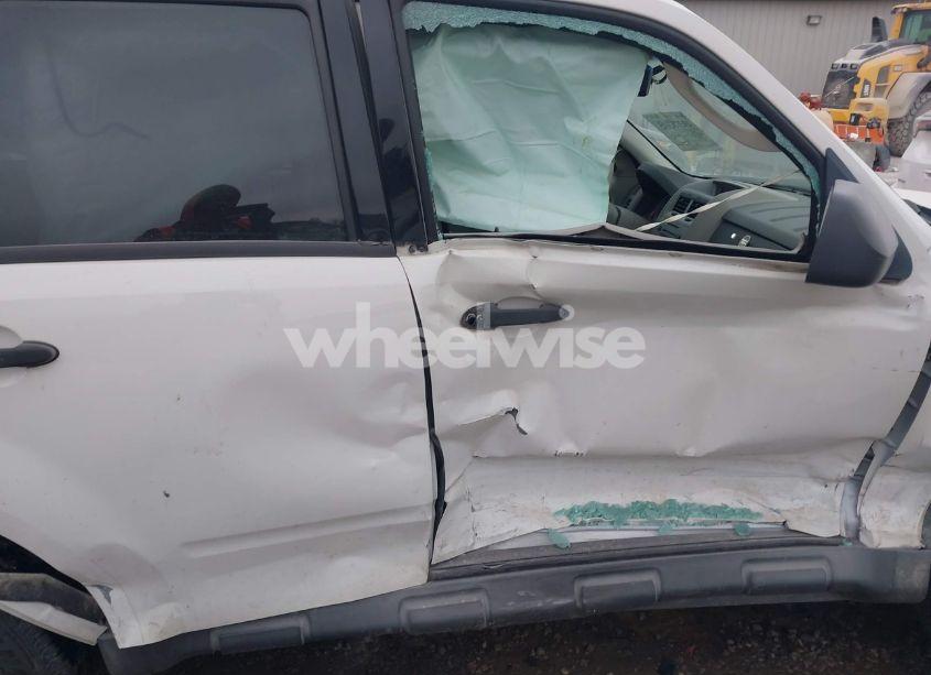 Photo 13 of 2010 Ford Escape XLT (VIN 1FMCU9DGXAKC63210)