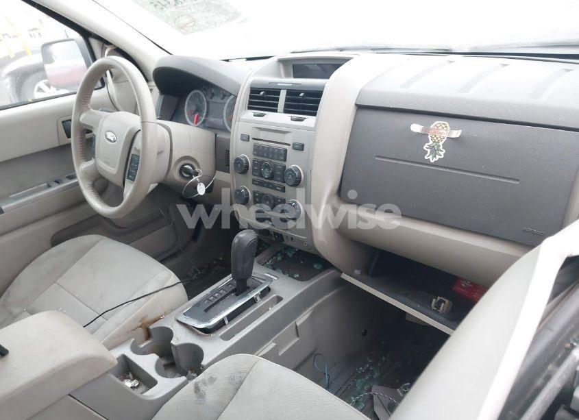 Photo 5 of 2010 Ford Escape XLT (VIN 1FMCU9DGXAKC63210)