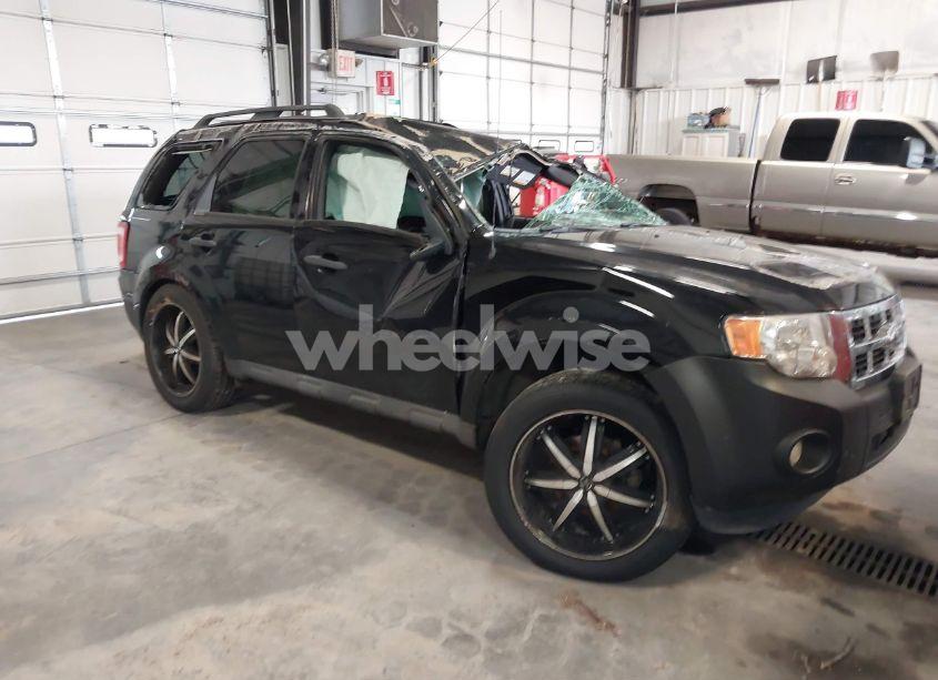 2010 Ford Escape XLT (VIN 1FMCU9DGXAKC96417) main photo