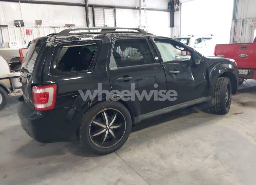 Photo 4 of 2010 Ford Escape XLT (VIN 1FMCU9DGXAKC96417)